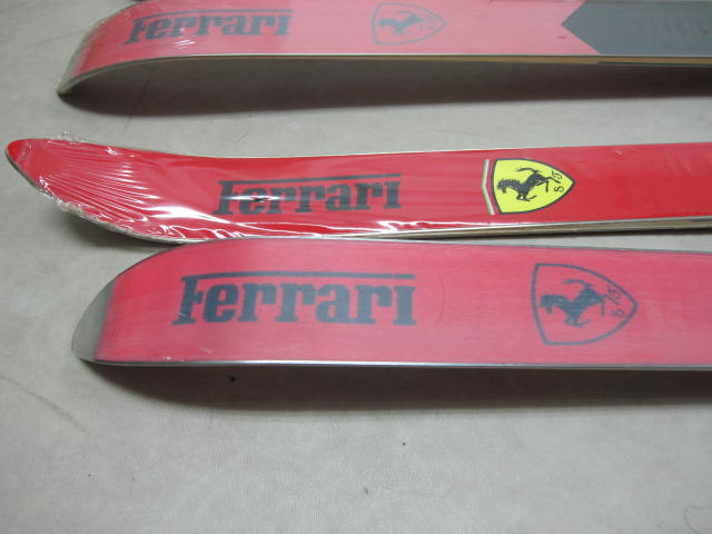 Ferrari スキー板　未使用　かなり前のもの